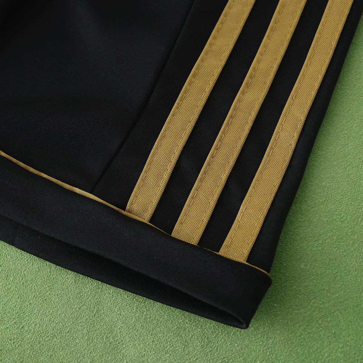Real Madrid C.F. 2011-2012 Season Kids Away Retro Football Jersey Trikot Maillot V3