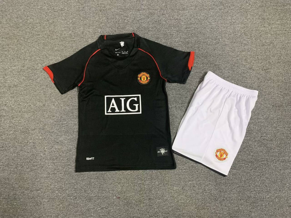Manchester United Black Kids Children Set Retro Football Jersey Kinder – Back View