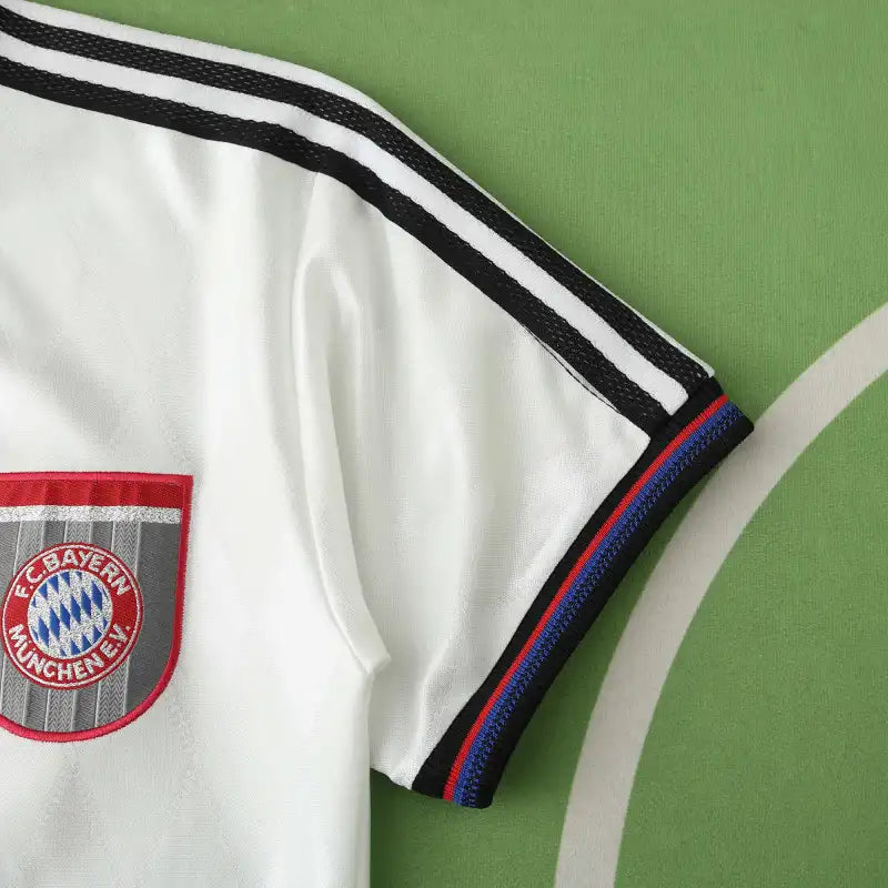 Bayern München 97/98 Season Away White Retro Football Jersey – Detailed View