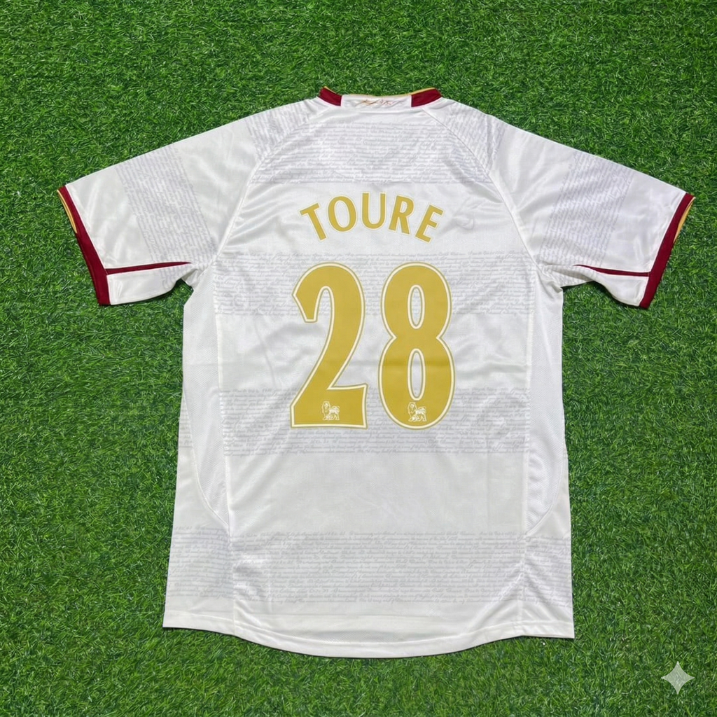 Arsenal 2004 2005 Away Retro White Jersey – Kolo Toure #28 – Back View