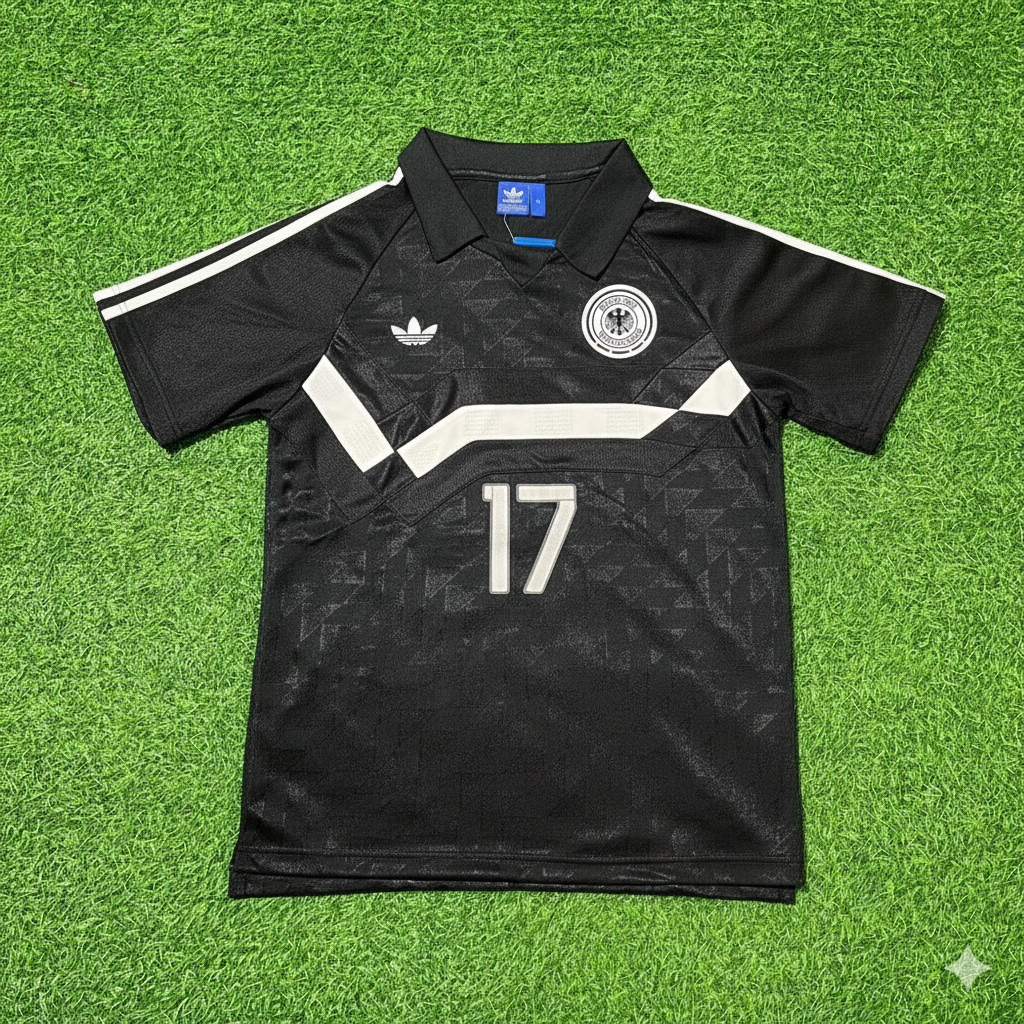 Andreas Möller Deutschland 1990 WM Schwarzes Retro – Front View