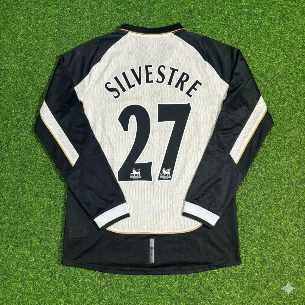 Manchester United 2001-2002 Reversible Retro Jersey – Mikaël Silvestre #27 – Back View