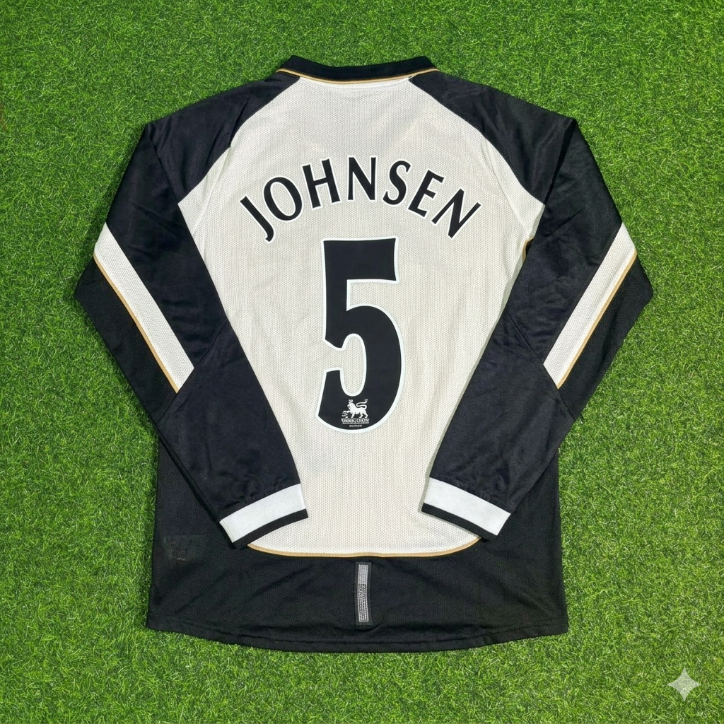 2001/02 Ronny Johnsen #5 Manchester United Reversible Retro Football Jersey – Back View