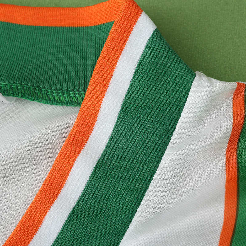 Ireland Season Away Retro Football Jersey – Robbie Keane – 7