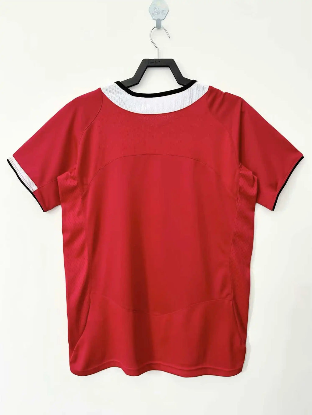 2005 Manchester United Retro 06 Retro Football Jersey Knitwear – Front View