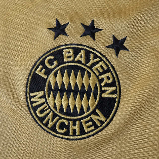 Bayern München 04/05 Season Away Retro Jersey – 4