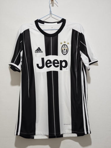 2016/17 Juventus Retro Football Jersey – Back View