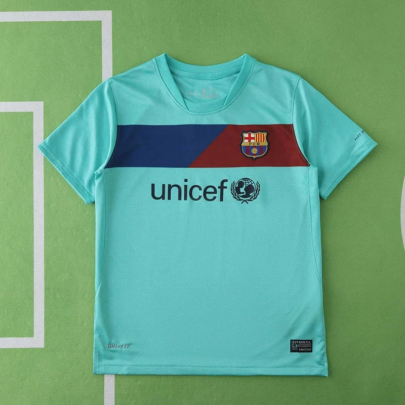 2010/11 Barcelona Away Retro Kids Football Kit – Detailed View