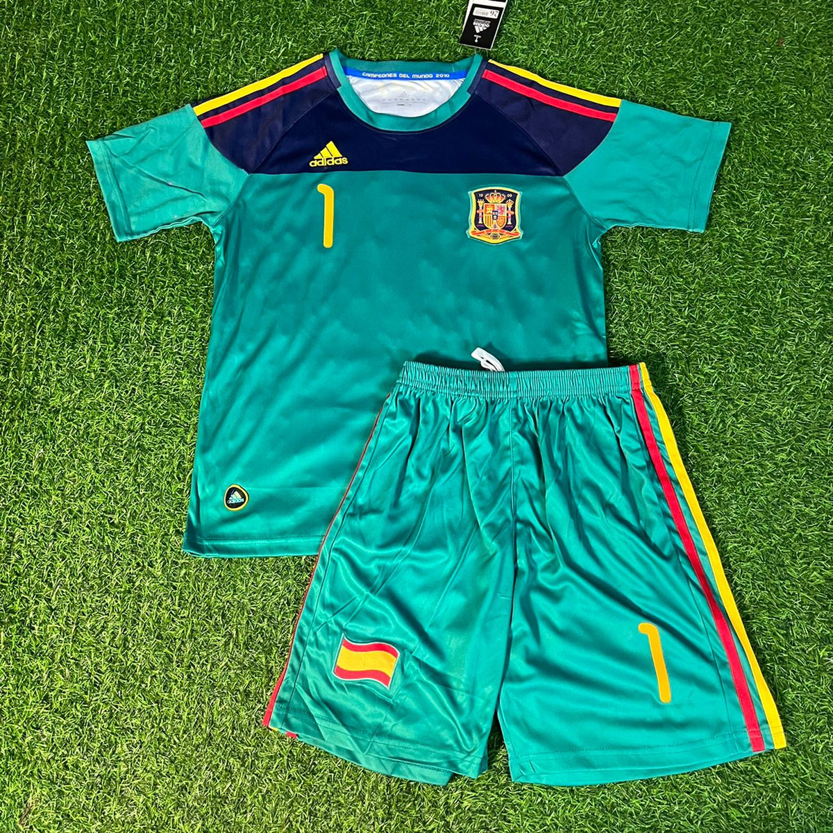 2010 Spain World Cup Final Retro Kids Goalkeeper Football Kit Iker Casillas – Front View
