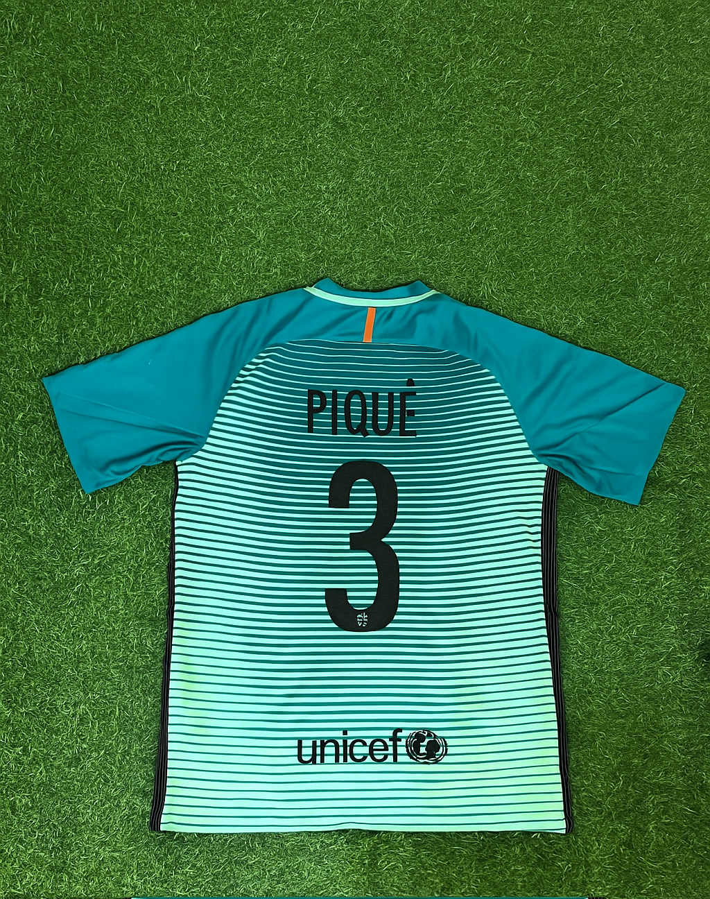Gerard Pique – Barcelona 2016/17 Away Retro Jersey – Back View