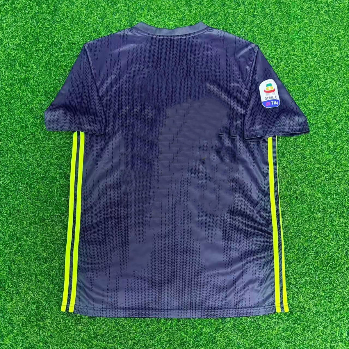 2017/18 Juventus Retro Home Football Jersey – Front View