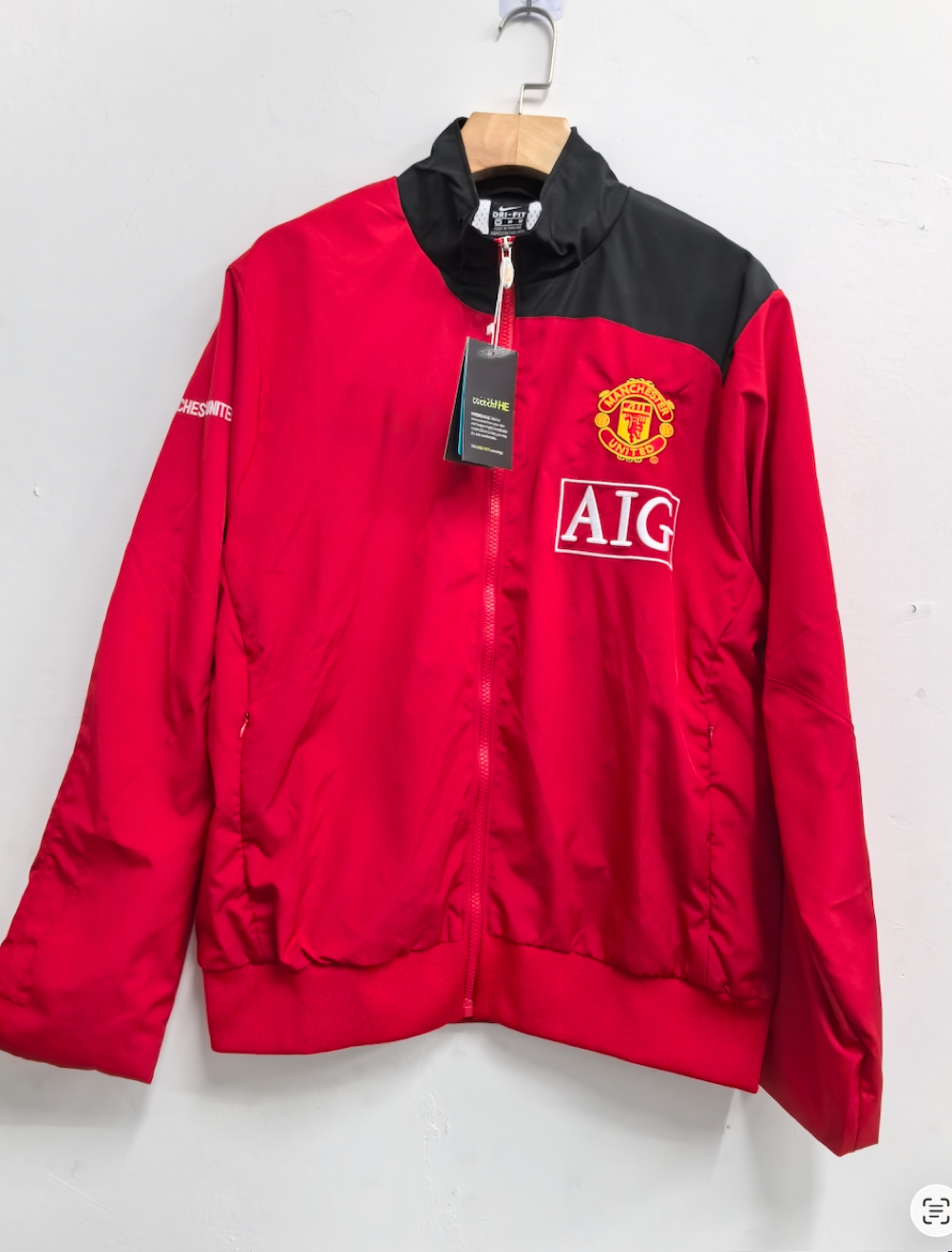 Manchester United Red Retro Windbreaker Jacket Jersey – Back View