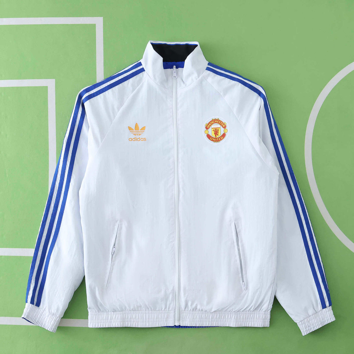 1996 Manchester United Retro Both Sides Windbreaker Jersey – Detailed View
