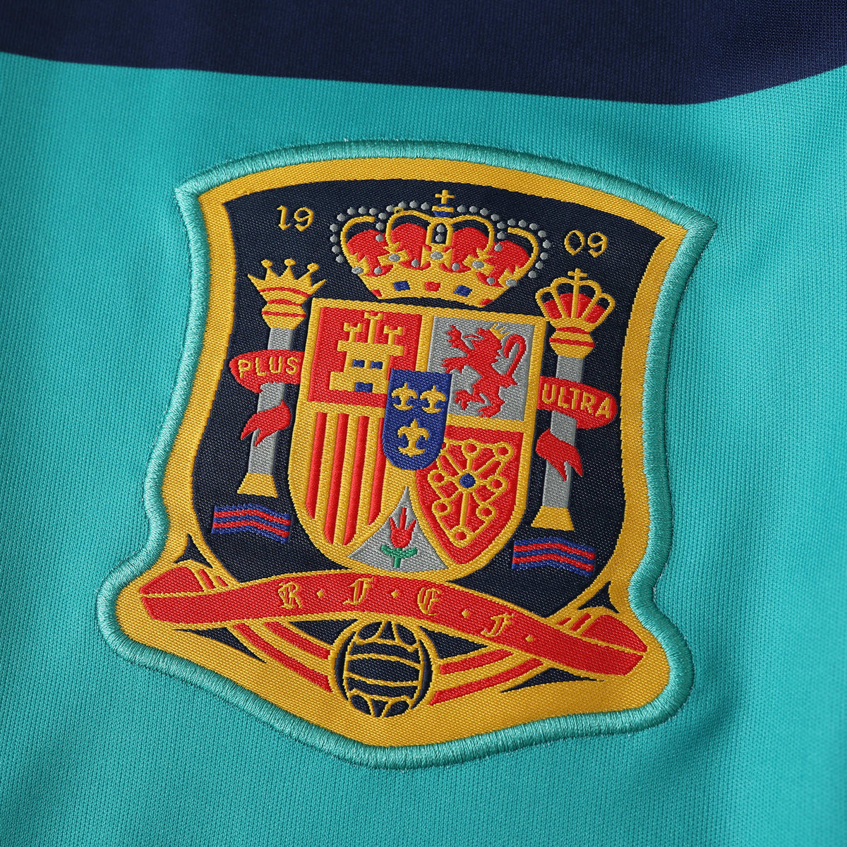 2010 Spain World Cup Final Retro Goalkeeper Football Jersey Iker Casillas