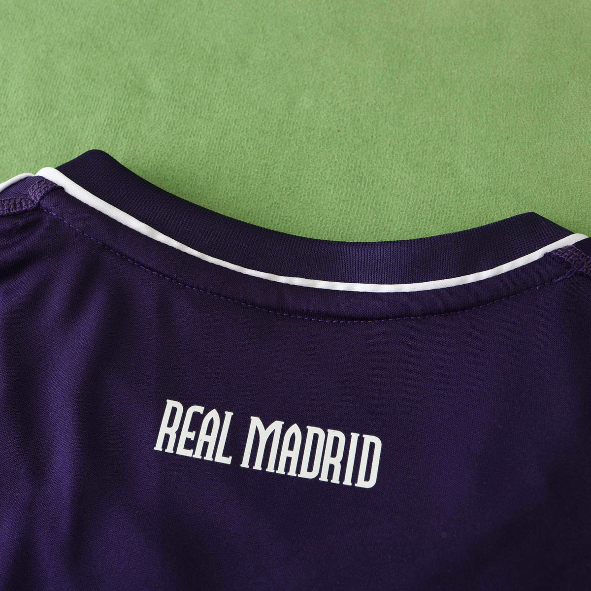 Real Madrid C.F. 2010-2011 Season Third Retro Football Jersey Trikot Maillot V5