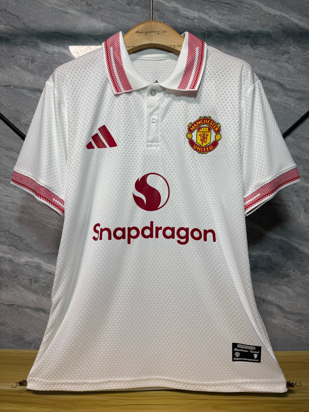Manchester United New Polo Neck Polokragen Tshirt Special Edition Edition 4 – Front View