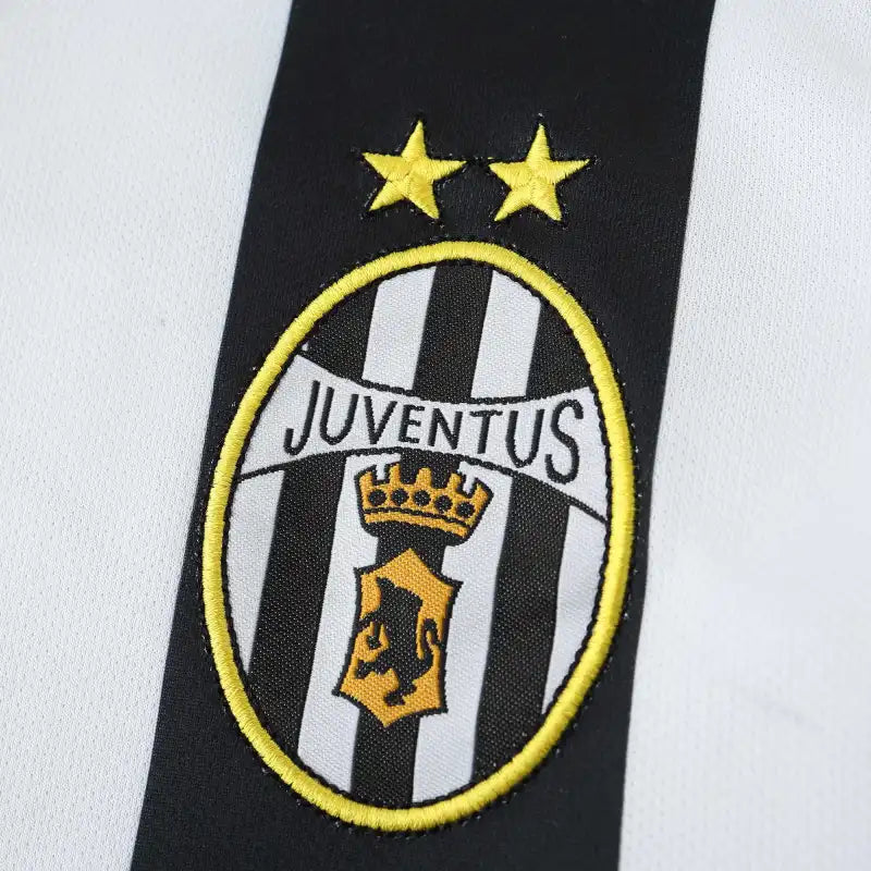 Juventus FC 02/03 Season Home Retro Football Jersey – 7