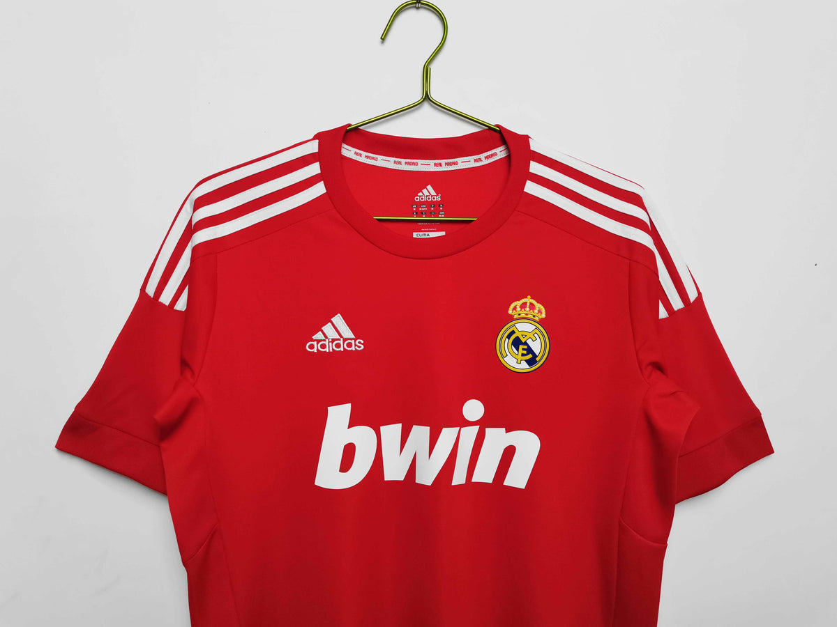 Real Madrid C.F. 2011-2012 Season Away Red Retro Football Jersey Trikot Maillot V3