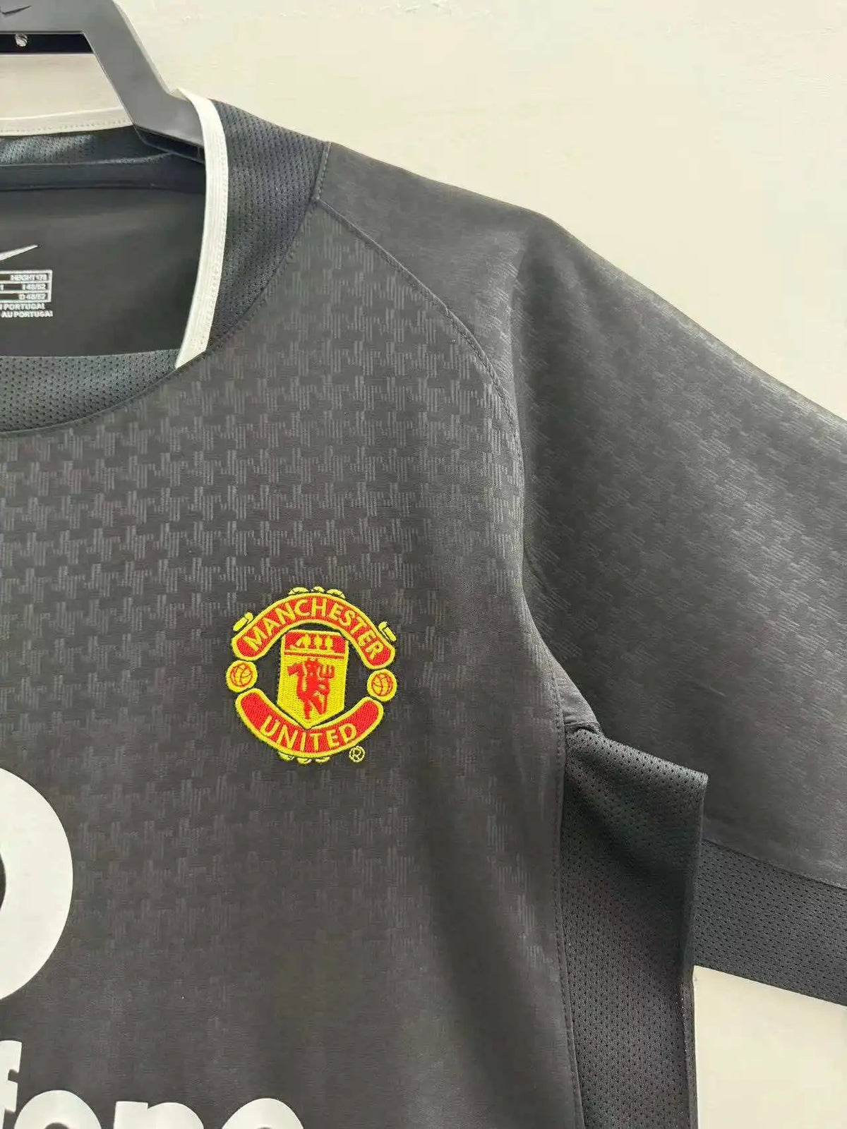 2003 Manchester United Retro 04 Retro Football Jersey Knitwear – Front View