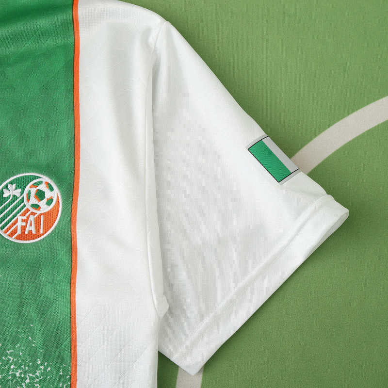 Ireland 1994 Season Away Retro Football Jersey – John Aldridge – 7