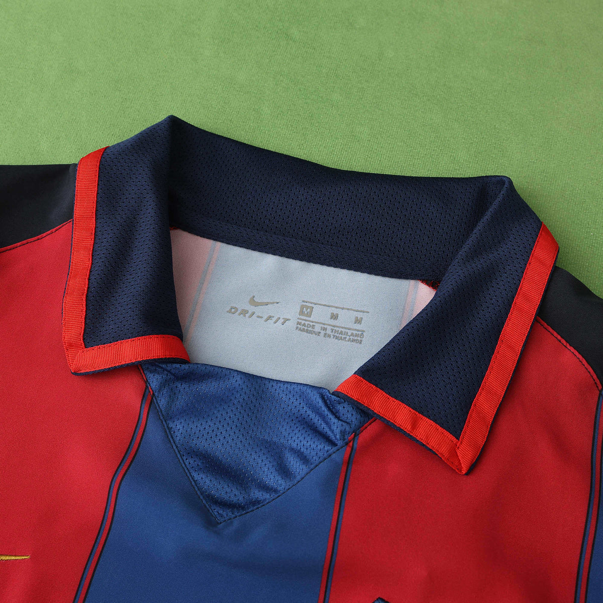 FC Barcelona 2003-2004 Season Home Retro Football Jersey Trikot Maillot V3