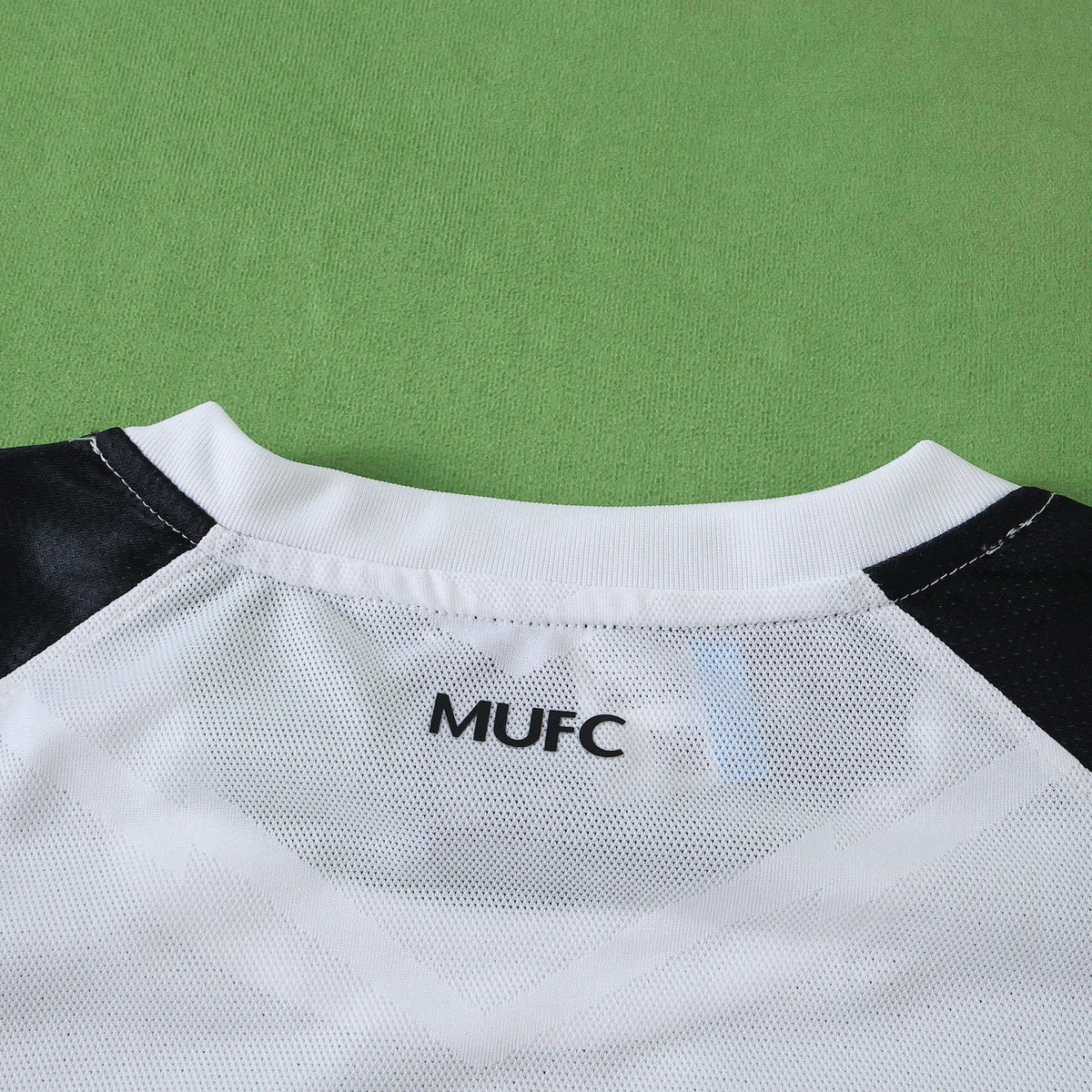 Manchester United F.C. 2010-2011 Season Away White Retro  Football Jersey Trikot Maillot V5