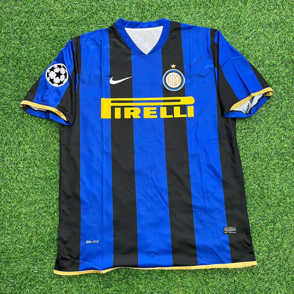 2008/09 Cristian Chivu #26 Inter Milan Retro Football Jersey – Front View