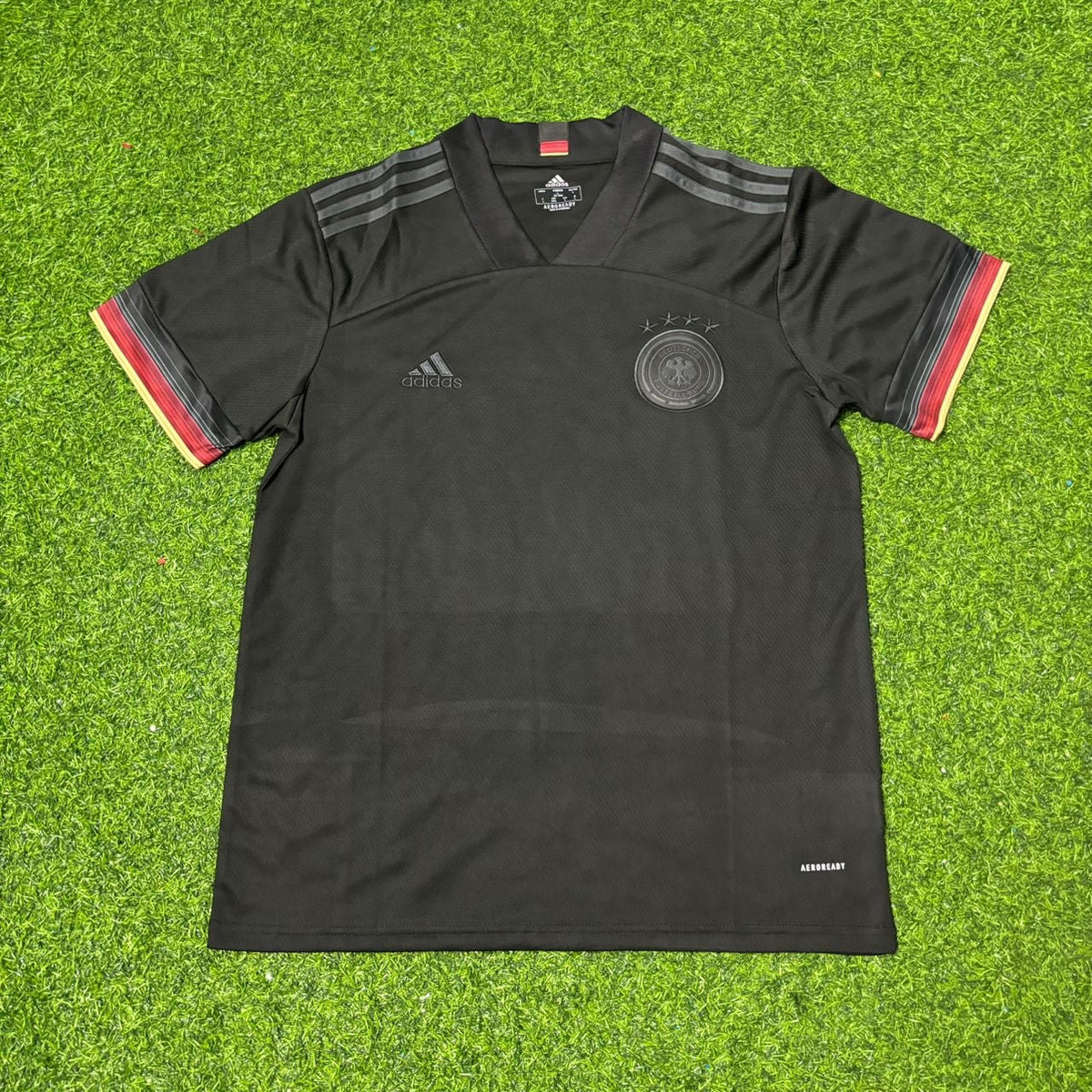Thomas Müller #13 Germany Black Retro Football Jersey – Front View