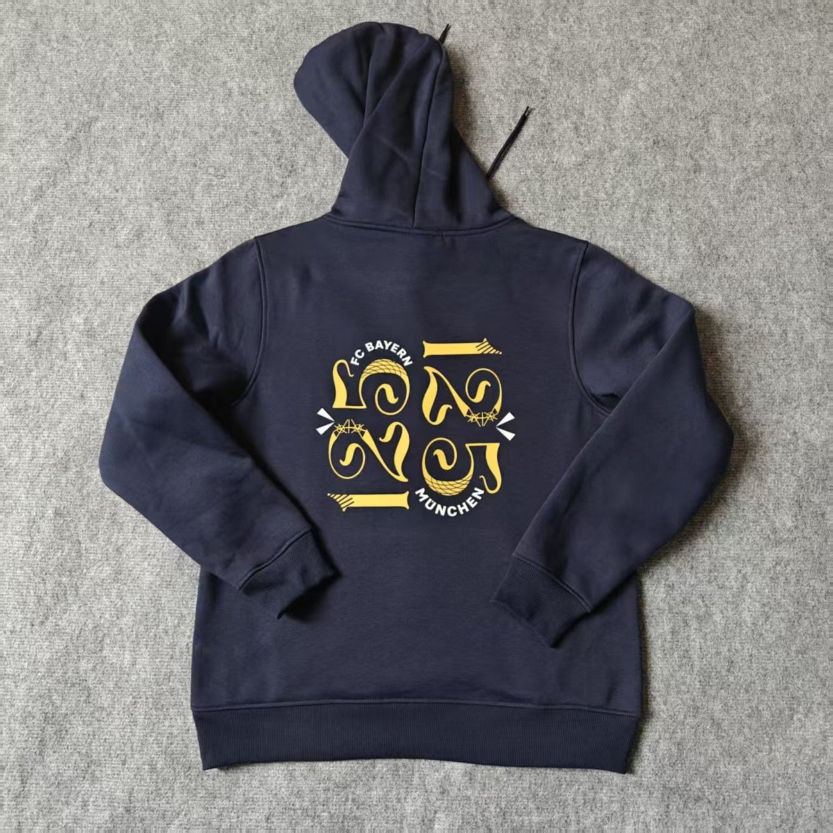 Bayern München - Hoodie Winter Fleece- Football Kapuzenpullover Paradise Edition – Detailed View