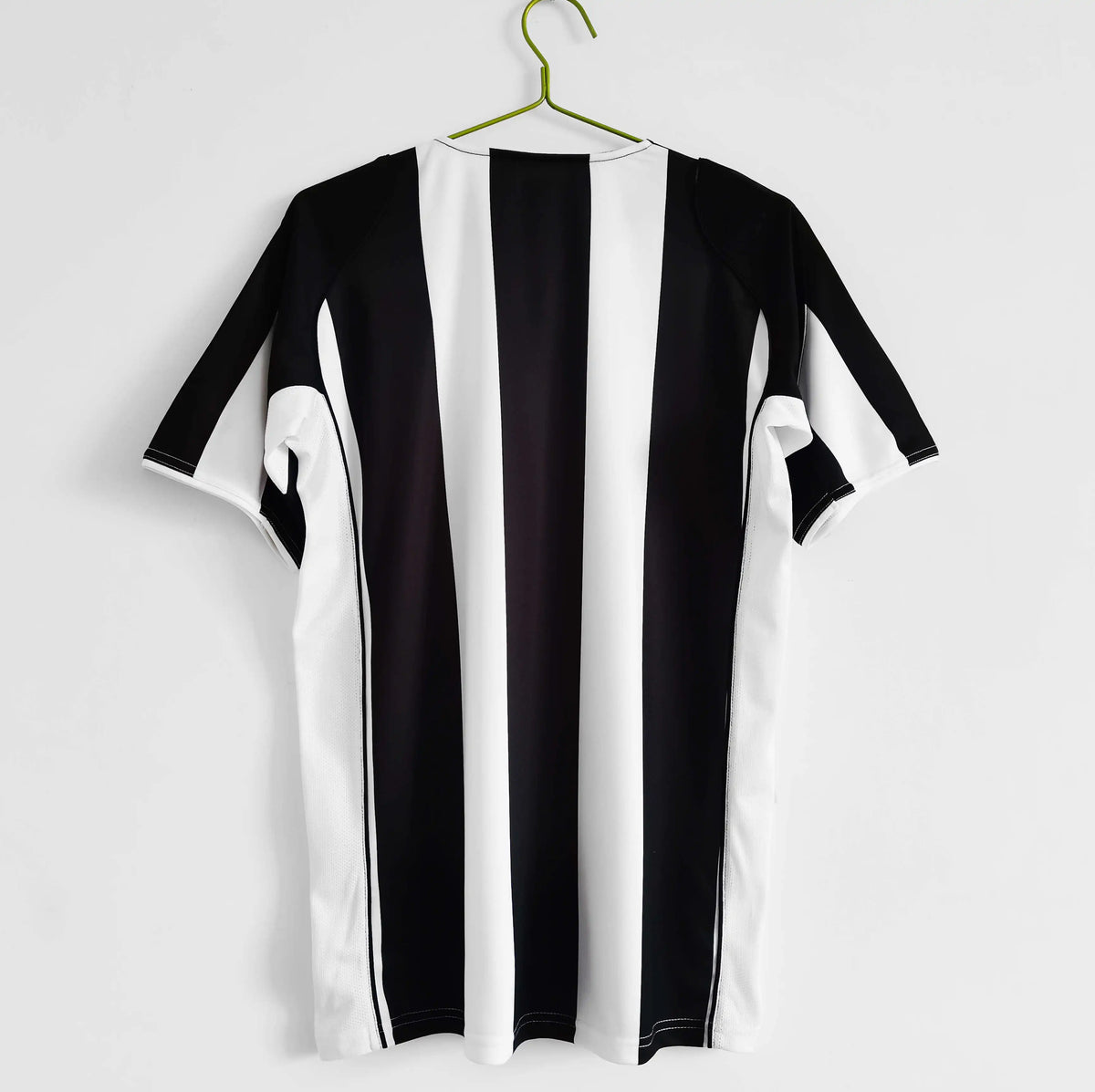 2004 Juventus Pink Black 2005 Season Sky Sport Sponsor Retro Football Jersey – Back View