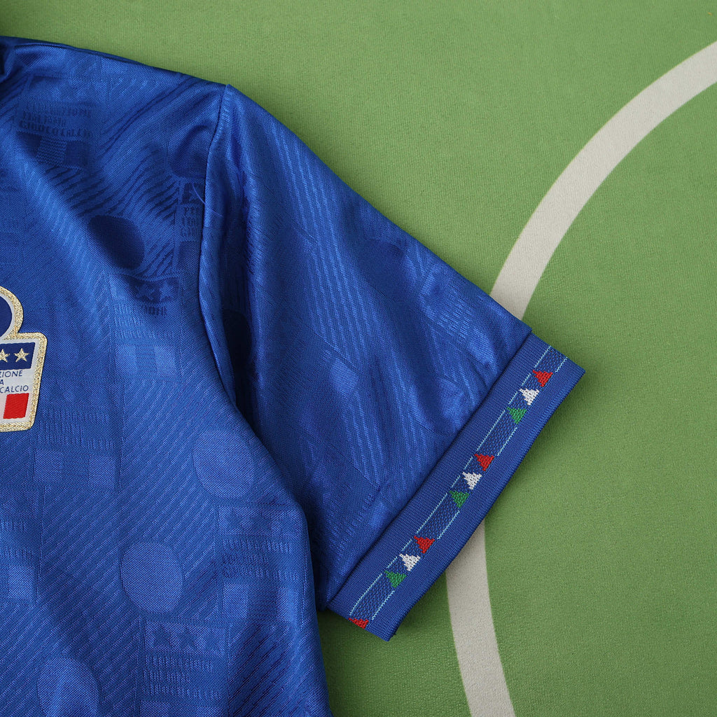 1994 Italy World Cup Giuseppe Signori Retro Football Jersey – Detailed View