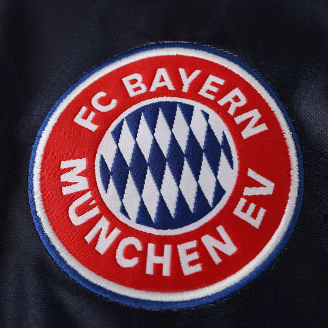 Bayern München 97/99 Season Home Retro Jersey – Detailed View