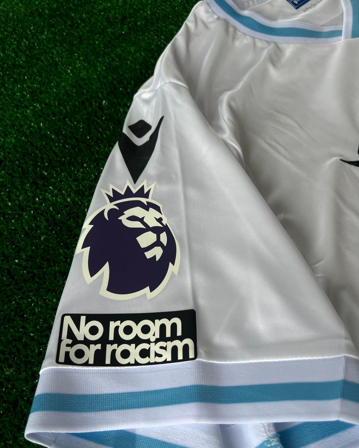 Crystal Palace Munoz New season 2025 Jersey – Detailed View