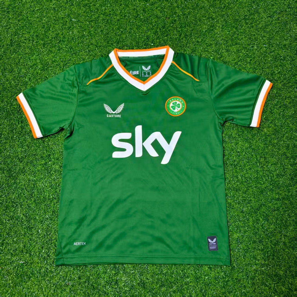 2026 Chiedozie Ogbene #20 Ireland Green Football Jersey – Front View