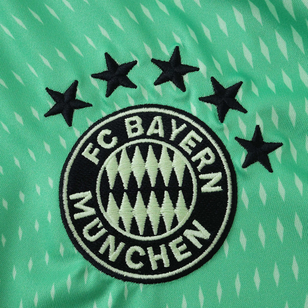 F.C Bayern München 2025-2026 Season Goalkeeper Football Jersey Trikot Maillot V3