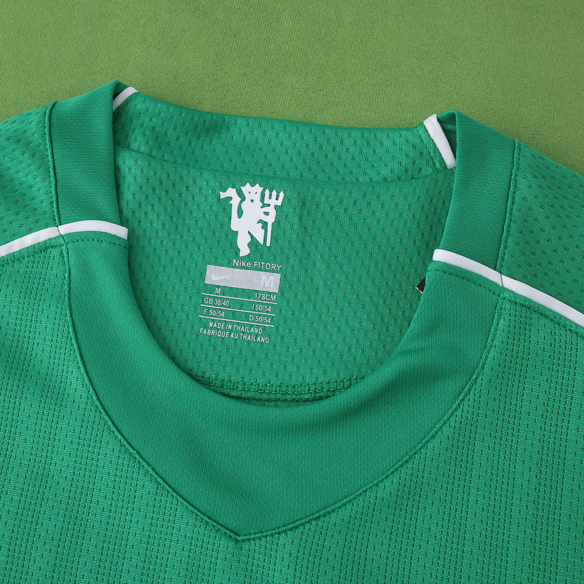 Cristiano Ronaldo Manchester United Green Retro Long Sleeve Jersey – Detailed View
