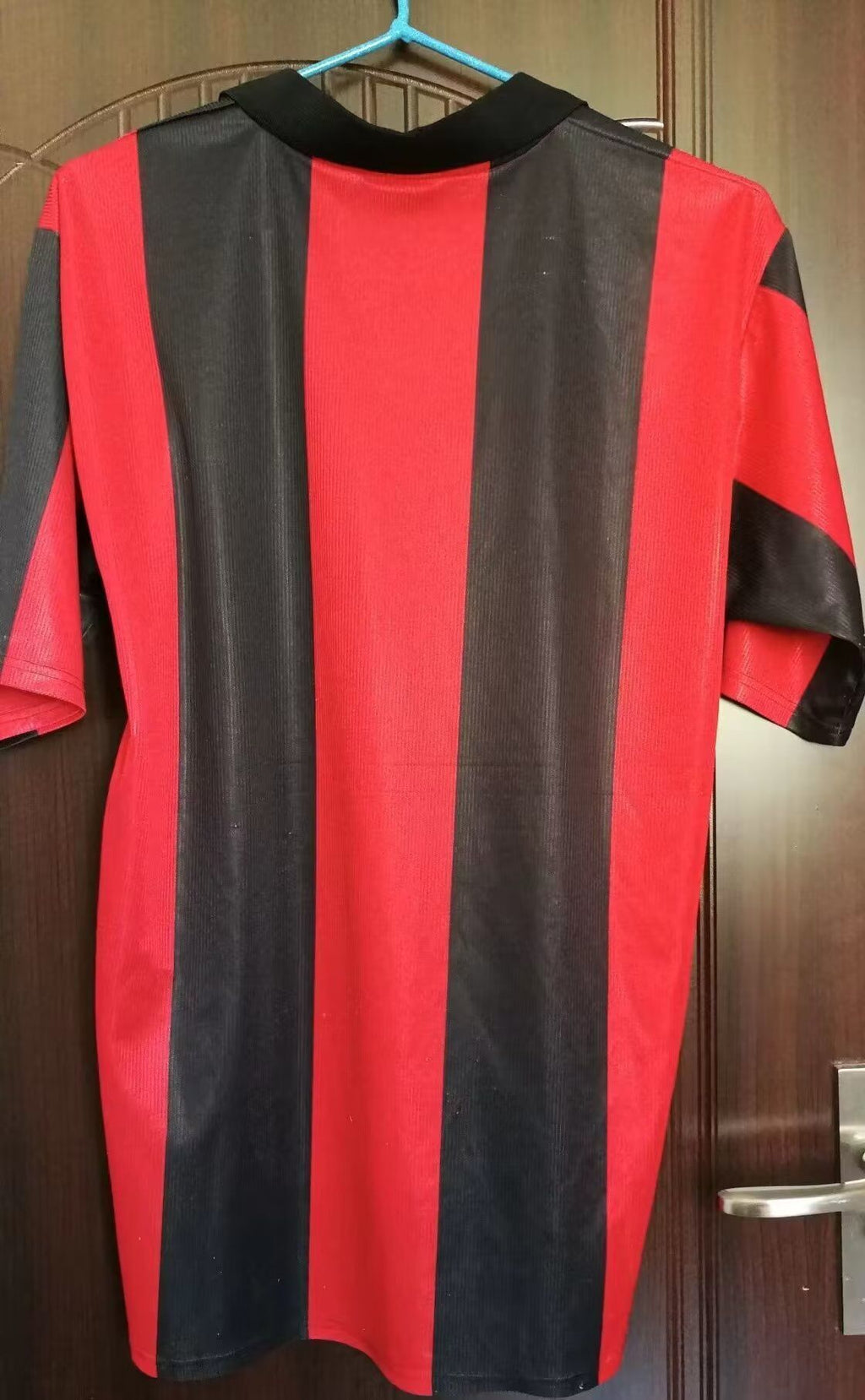 2000/01 Eintracht Frankfurt SGE Rotes Heimtrikot Retro Fußball – Front View