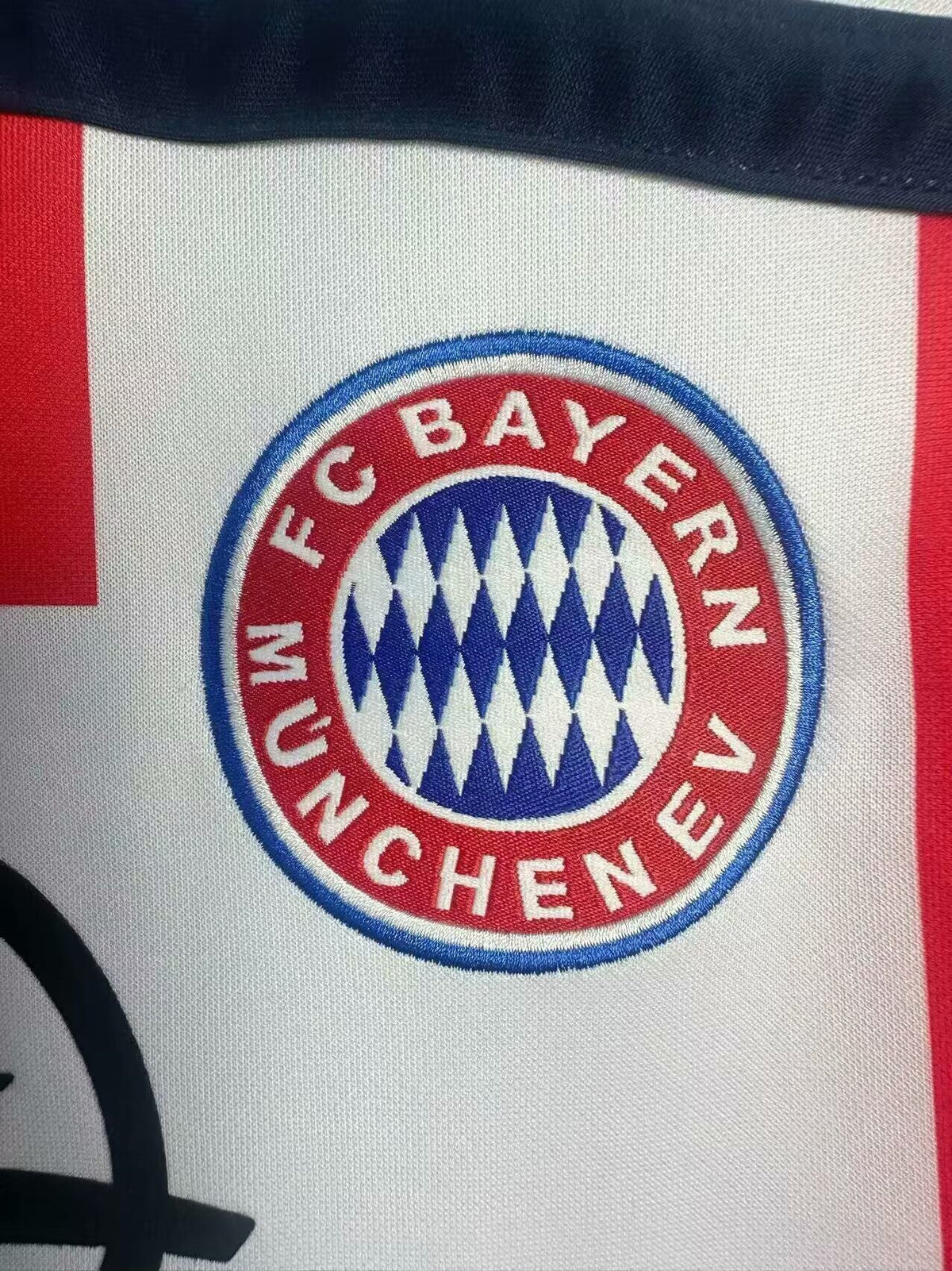 Bayern München 2000–2002 Saison Auswärts Retro – FC – Detailed View