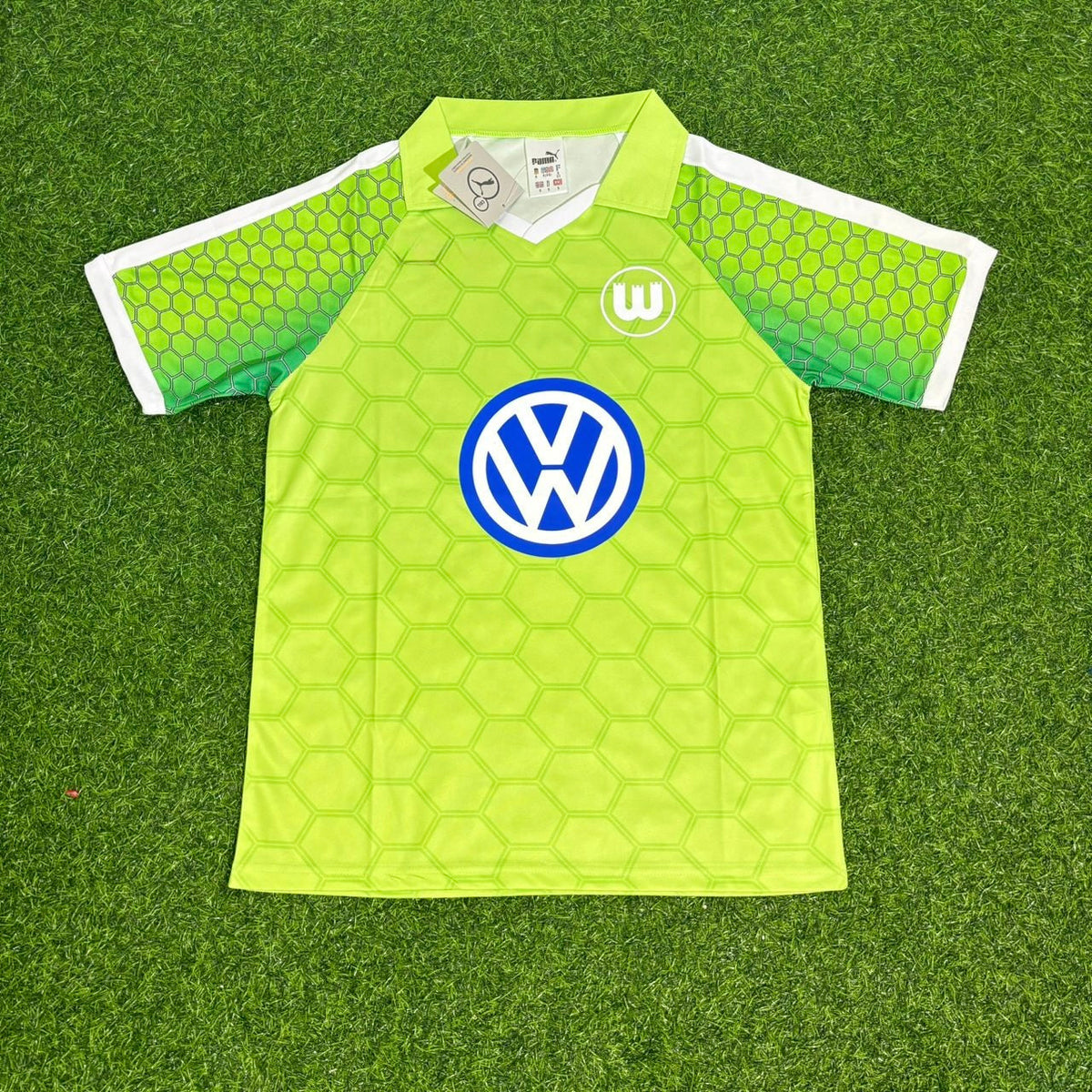 VfL Wolfsburg 1997/98 Saison Heim Retro – Back View