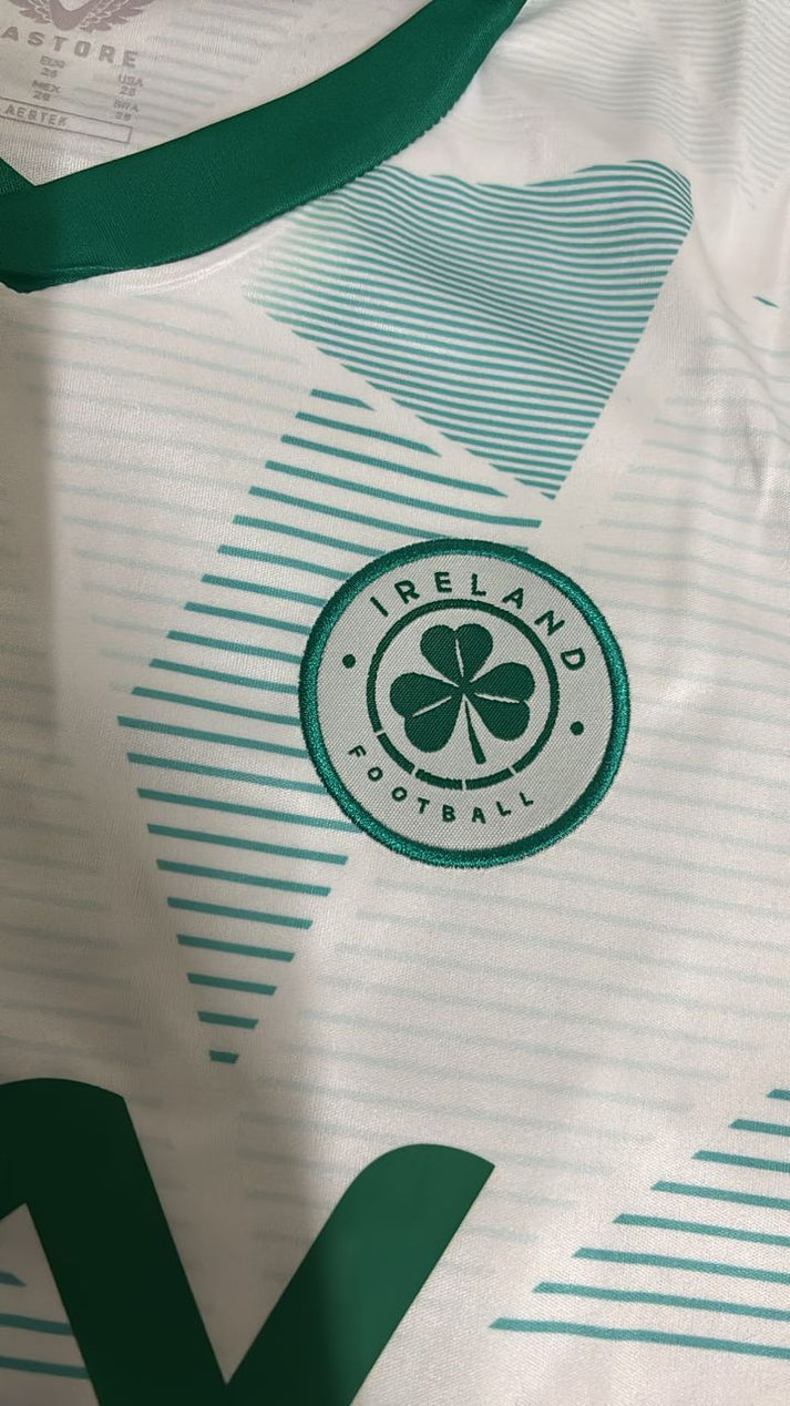 Ireland Éire 2026 World Cup Kids Football Jersey – Evan Ferguson – Detailed View