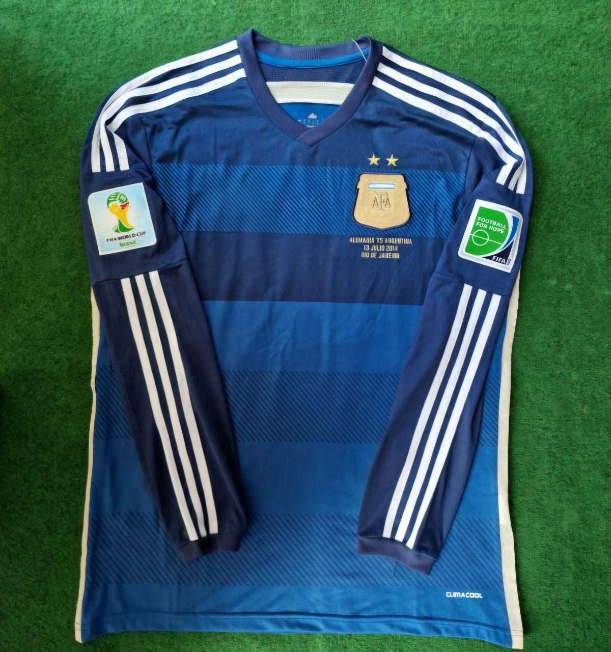 Argentina 2014 World Cup Retro Football Jersey Kit – Front View