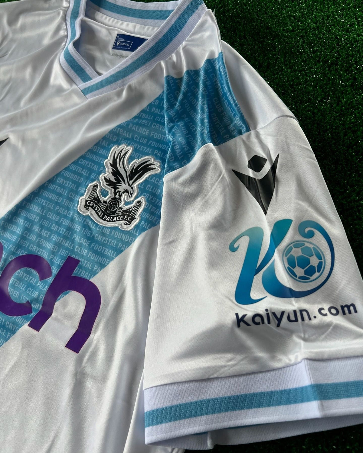 Crystal Palace Munoz New season 2025 Jersey – Front View