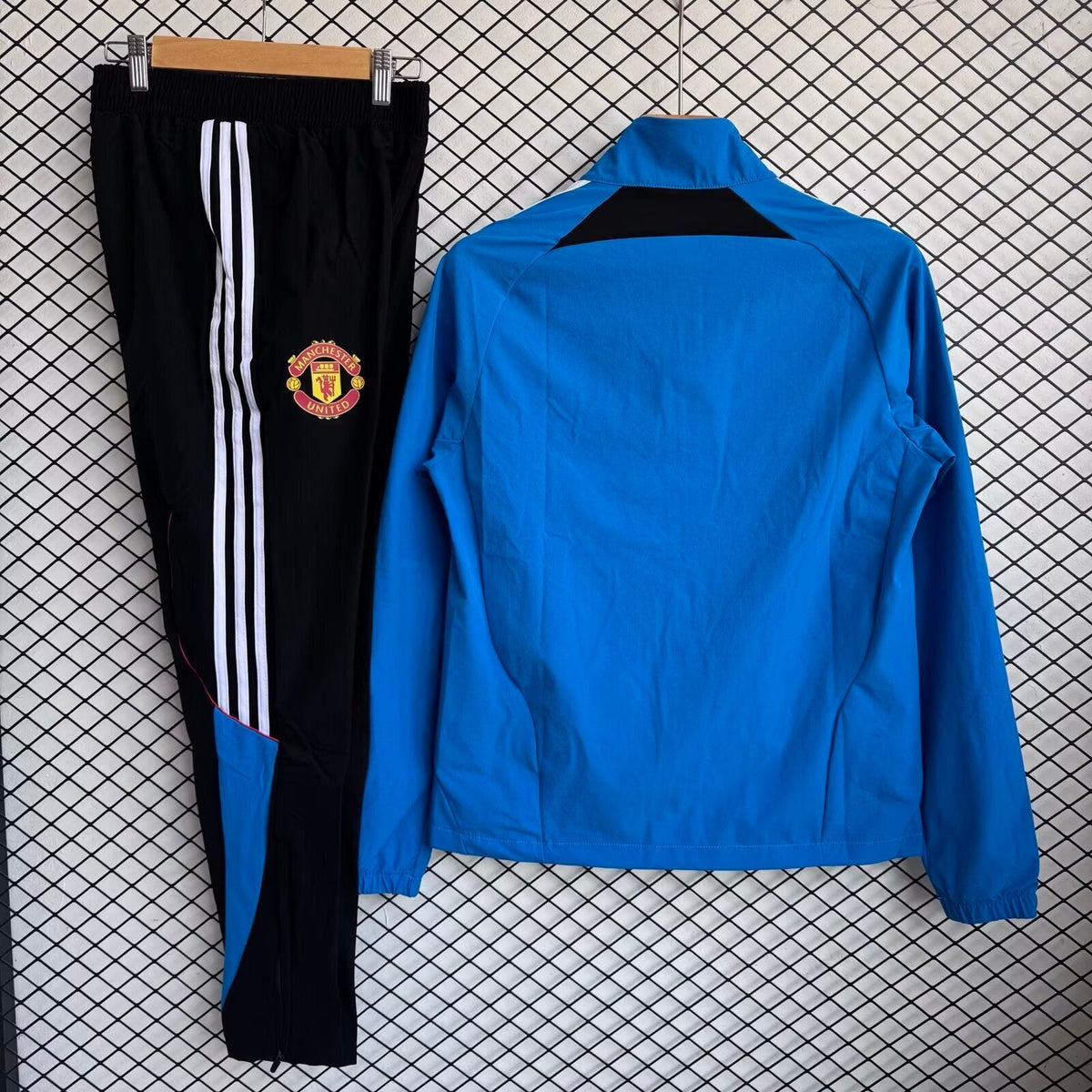 2025/26 Manchester United Tracksuit Windbreaker Jacket Pants Special Edition – Front View