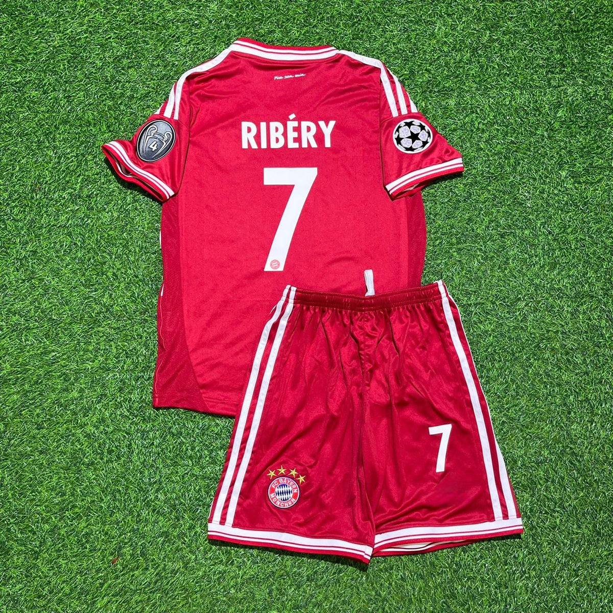Bayern Munich 2013 Champions League Final Kids Retro Kit – Franck Ribéry #7 – Back View