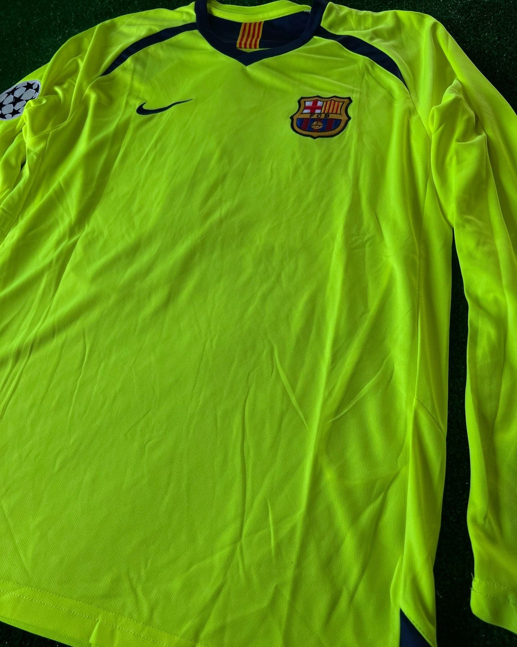 Barcelona 2005-2006 Yellow Green Retro Long Sleeve Football Jersey – Mark van Bommel – 4