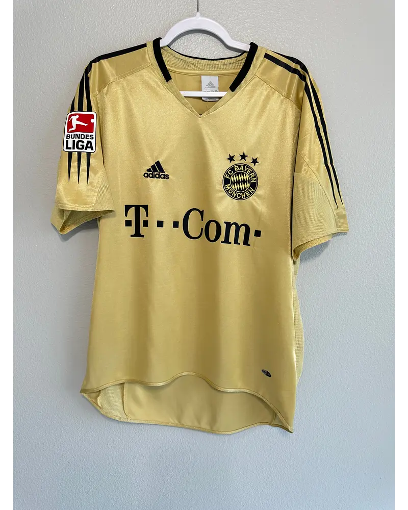 Michael Ballack Bayern Munich Retro Golden 2004/05 Jersey – Detailed View