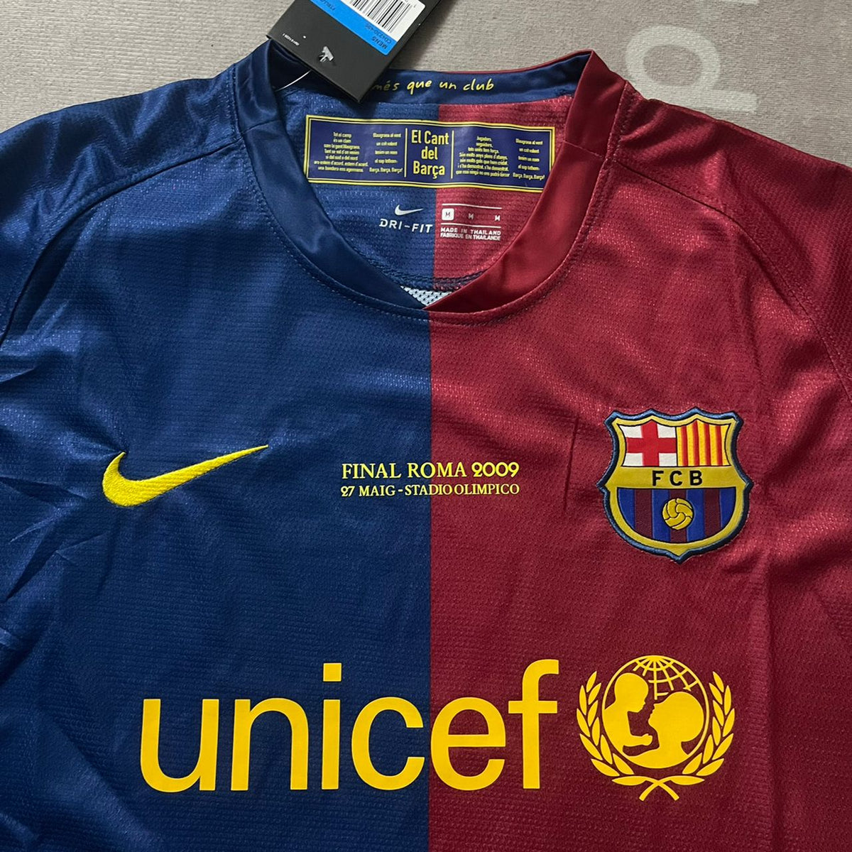 2009 Lionel Messi Barcelona Roma Final Retro Football Jersey – Detailed View
