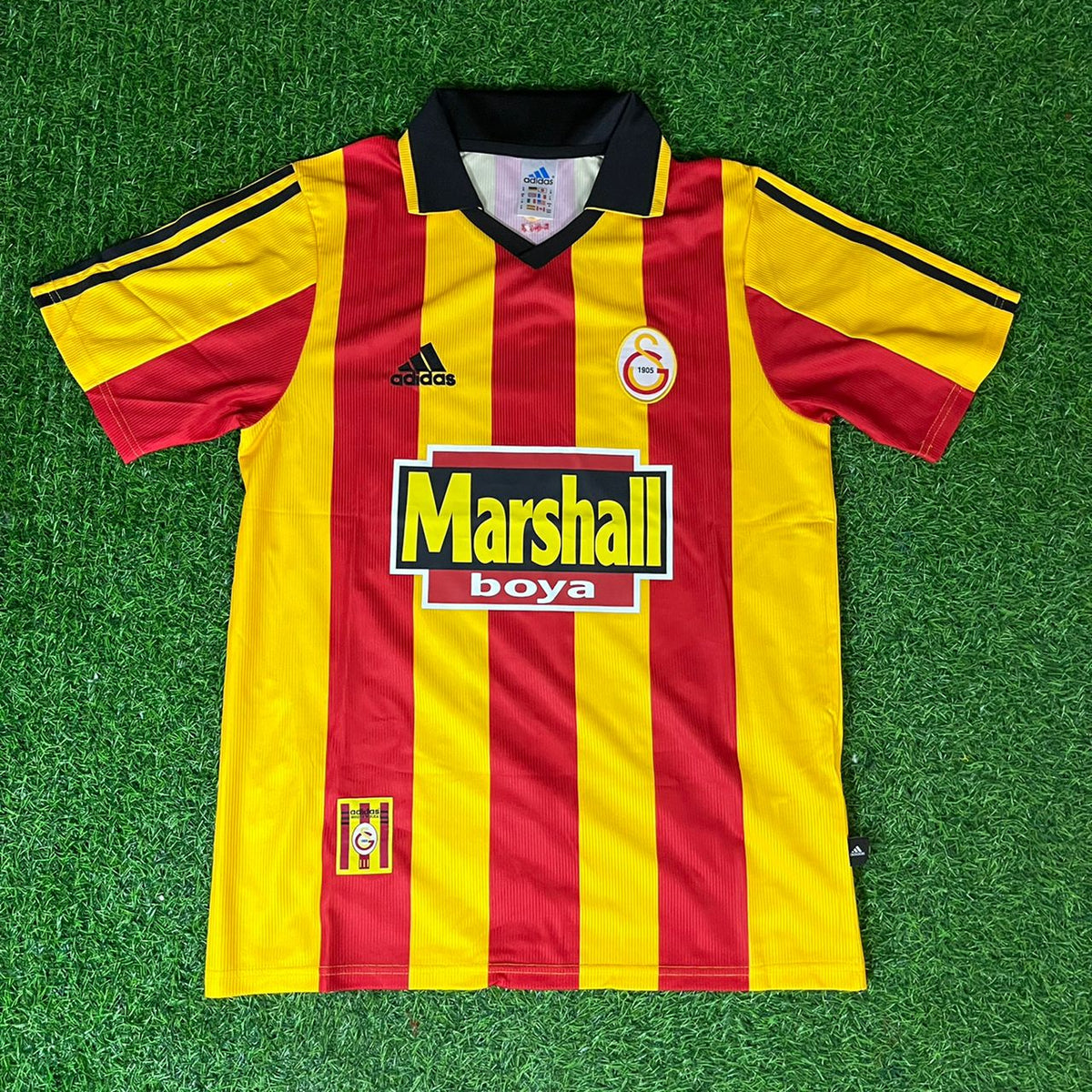 2000 Bulent Korkmaz Galatasaray UEFA Retro Nostalji Formasi Football Home Football Jersey – Front View