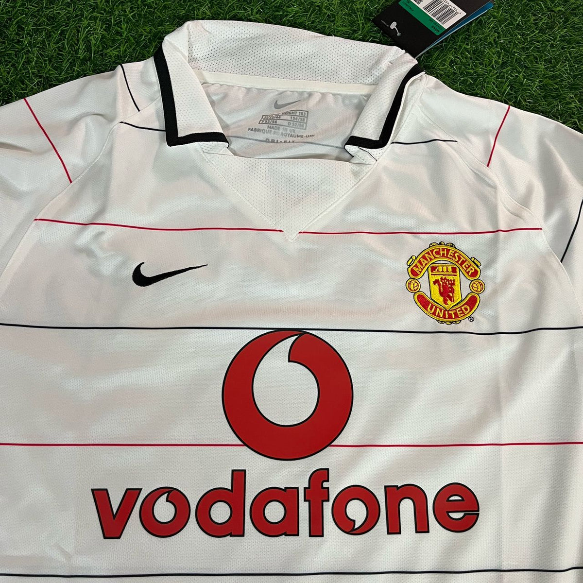 Cristiano Ronaldo Manchester United 2003 2005 Retro Jersey – Detailed View
