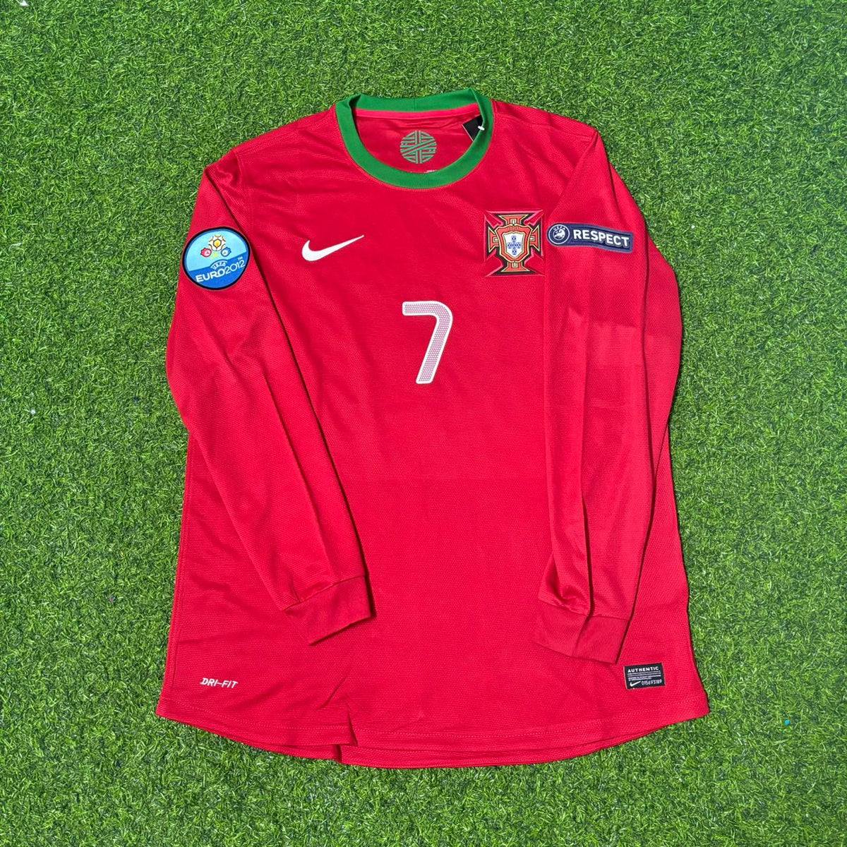 Cristiano Ronaldo Portugal EURO 2012 Long Sleeve Retro Football Jersey – Front View